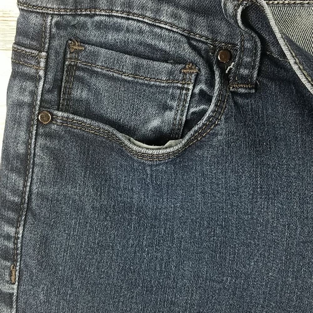 DKNY, SOHO ,0056, women's straight leg, Sz 8 - Picture 5 of 7